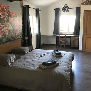 Au Clair De La Pierre - D'hôtes Couette-café